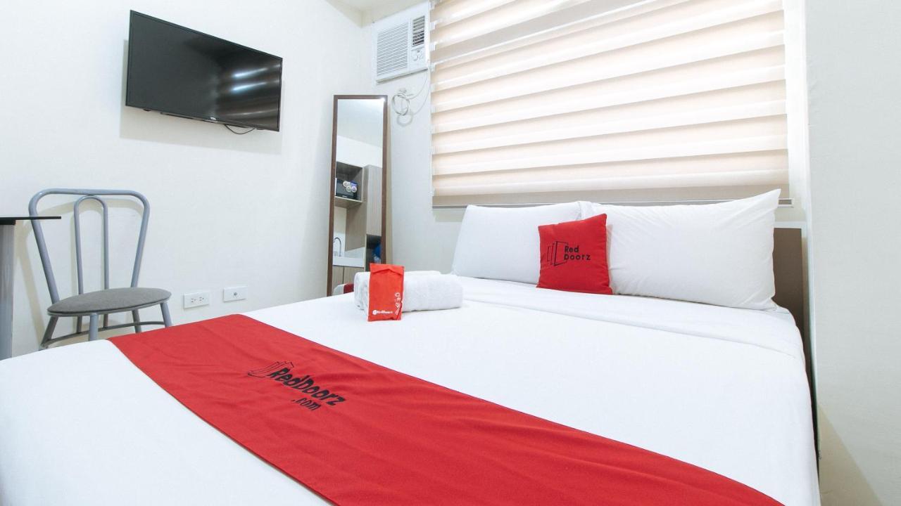 Reddoorz Plus @ Urban Deca Tower Edsa 2 マンダルヨン・シティ エクステリア 写真
