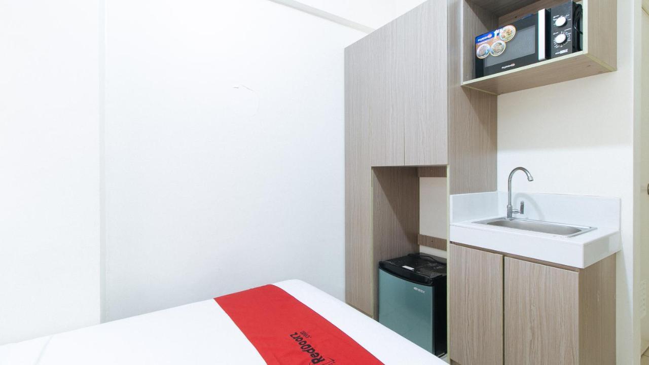 Reddoorz Plus @ Urban Deca Tower Edsa 2 マンダルヨン・シティ エクステリア 写真