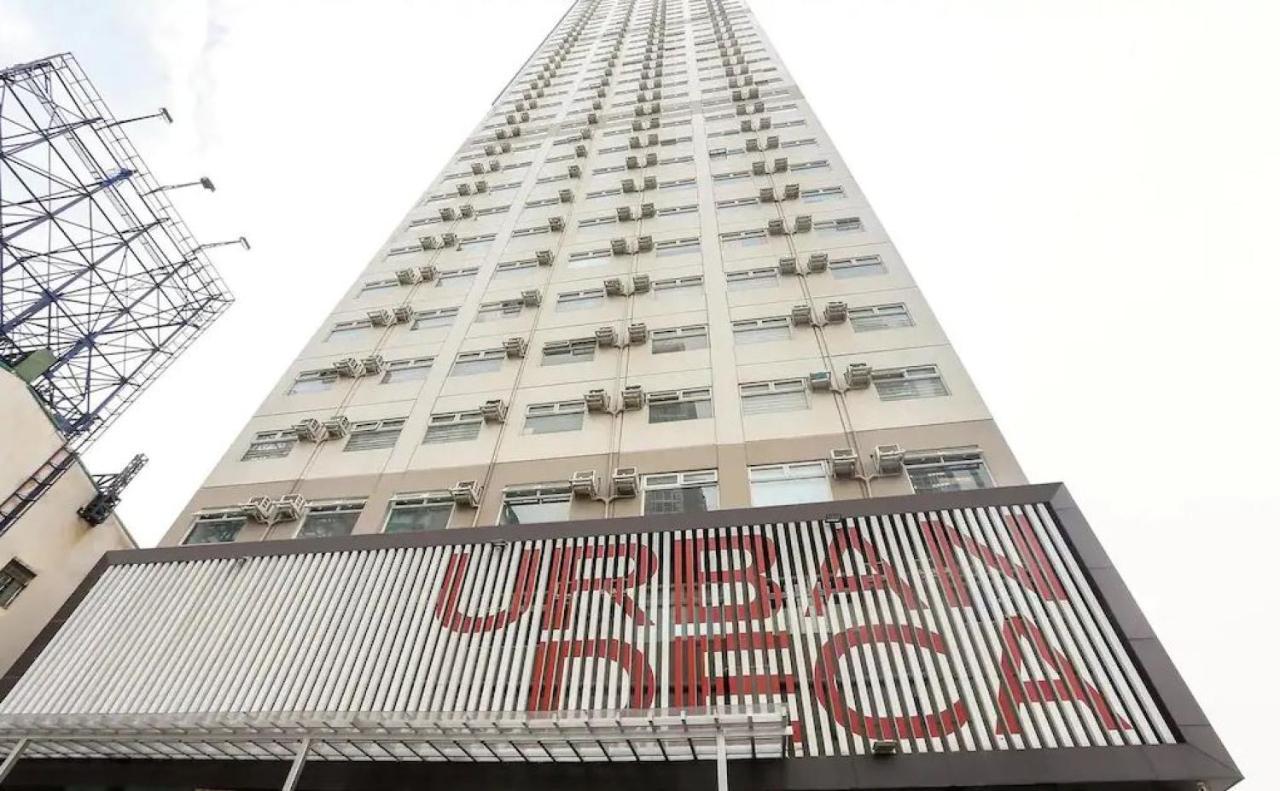 Reddoorz Plus @ Urban Deca Tower Edsa 2 マンダルヨン・シティ エクステリア 写真